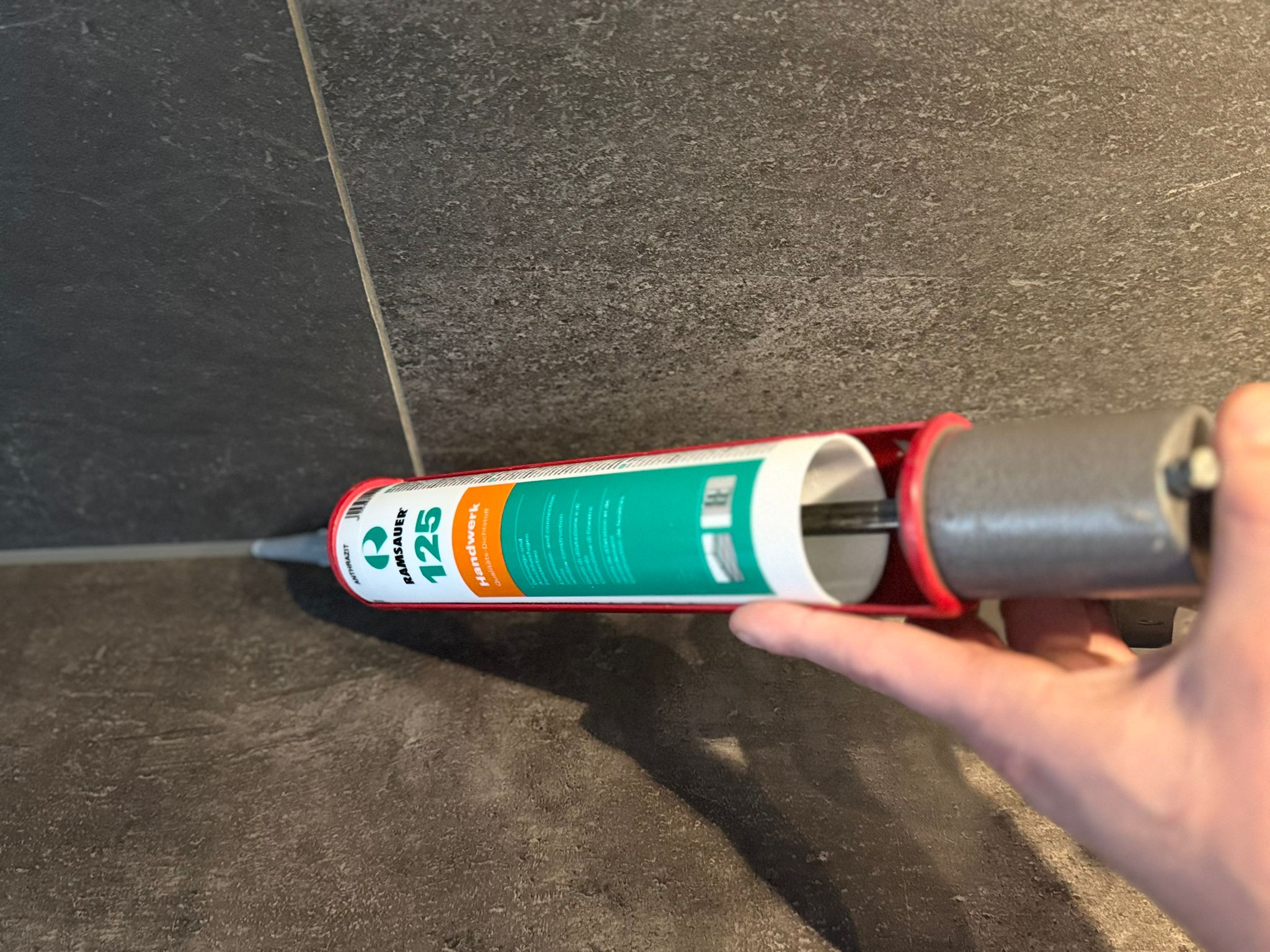 Welke lijm of kit gebruik je voor welke klus?